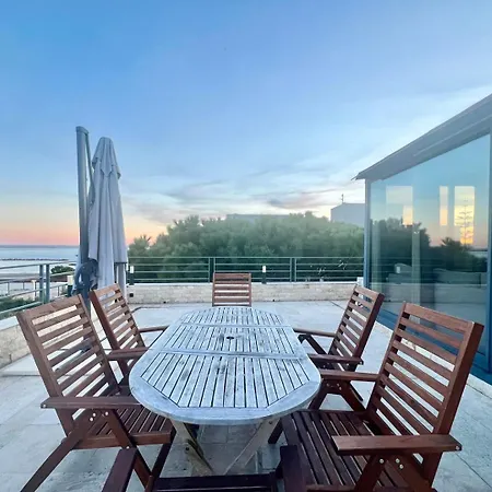 Sea And Mountain Views From Your Rooftop ! Saint-Laurent-du-Var Exterior photo