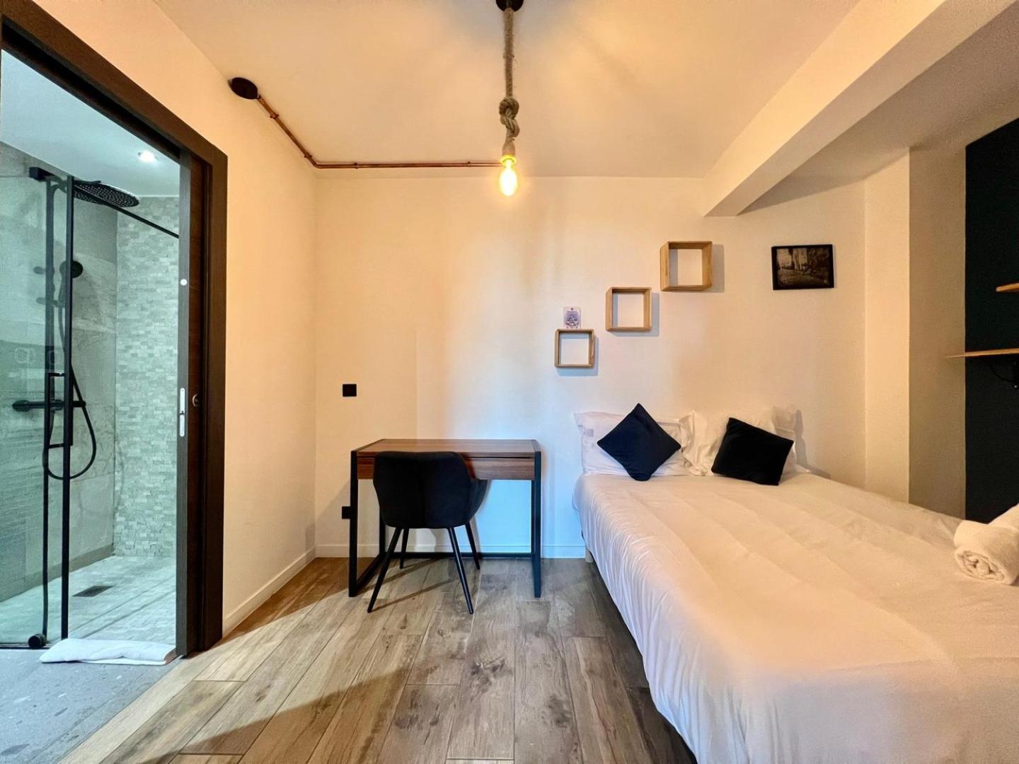 Sea And Mountain Views From Your Rooftop ! * Saint-Laurent-du-Var